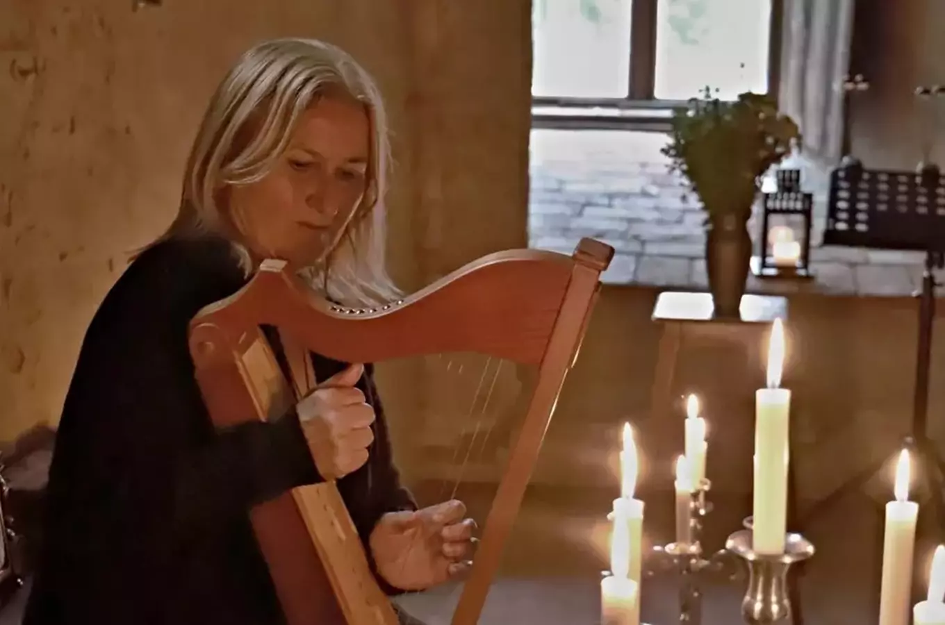 Oslava ženy ke svátku Marie Magdalény v Krásné