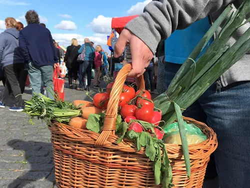 Farmářské trhy na Náplavce 2025