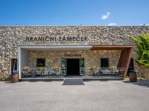 Lednický Mikuláš – Rozsvícení vánočního stromu ve vinařství