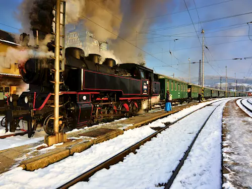 Parním vlakem na Valašský mikulášský jarmek 2025