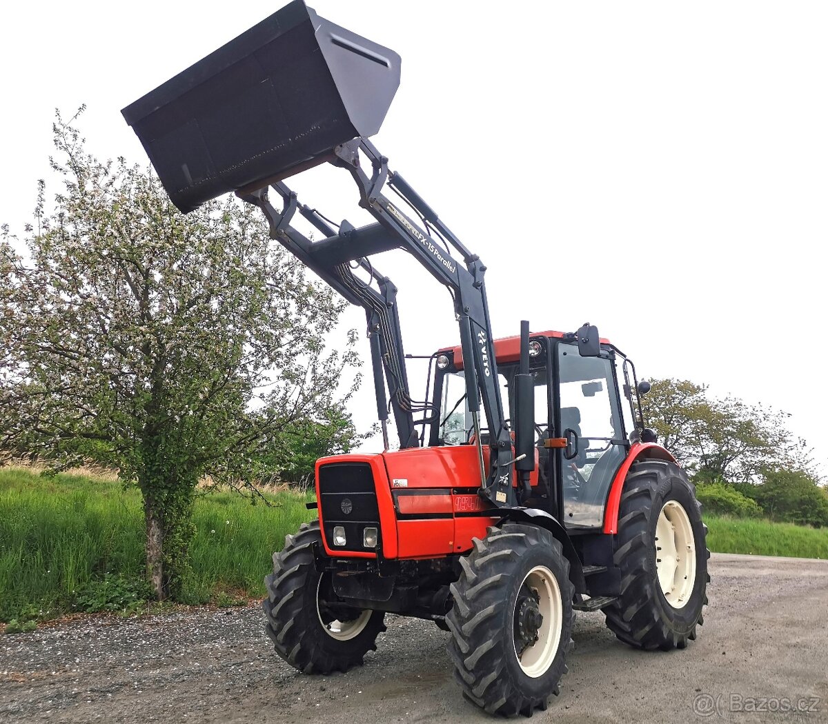ZETOR 9540 S ČELNÍM NAKLADAČEM A SPZ
