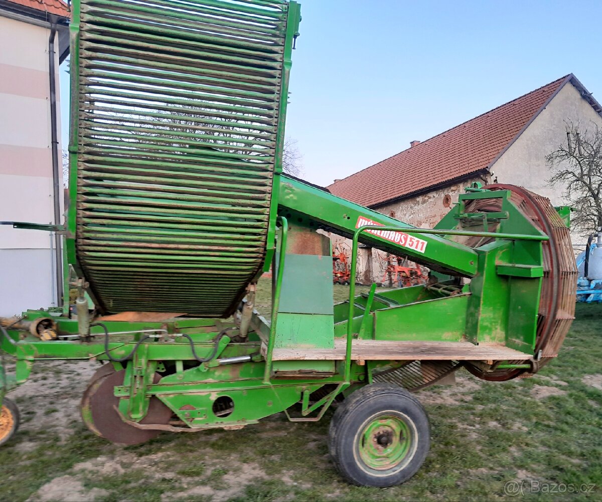 Kombajn pro sklizeň brambor