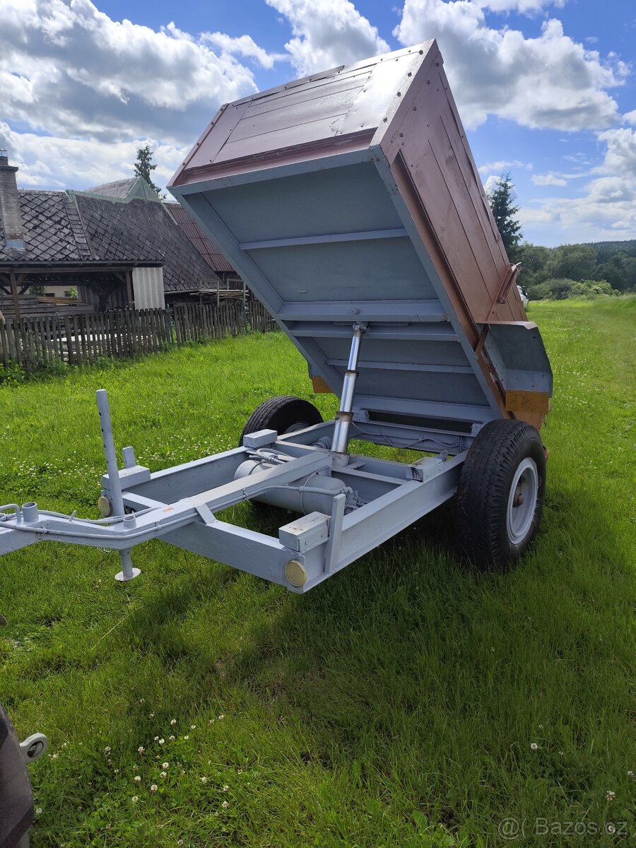 Prodám sklápěcí přívěs za traktor bez spz